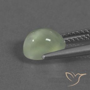 2.23カラットの天然Light Green プレナイト、楕円形、透明/半透明