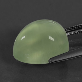 4.69カラットの天然グリーンプレナイト、透明、透明/半透明