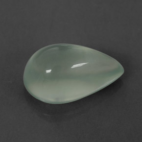4.45カラットの天然グリーンプレナイト（13.3×8.3 mm・透明）