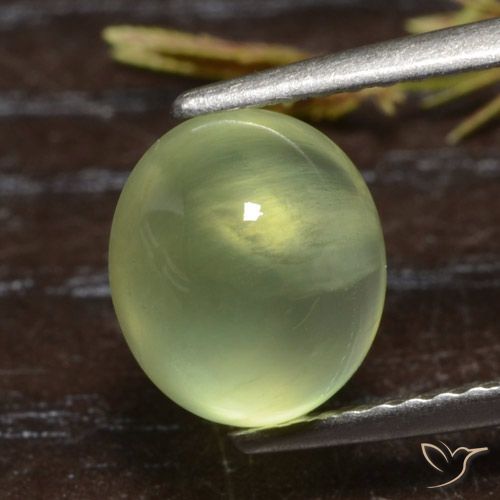 2.71ct 天然 ライトグリーン プレナイト, 楕円形, 半透明