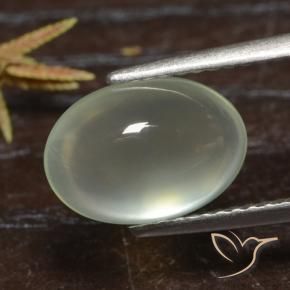 3.18カラットの天然Olive Green プレナイト、楕円形、透明