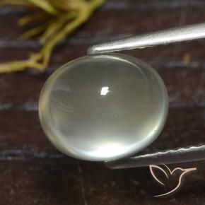 3.56カラットの天然Medium Green プレナイト、楕円形、透明