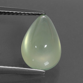 4.38カラットの天然Yellow Green プレナイト（12.1×8.4 mm・透明）