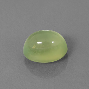 4.46カラットの天然Pale Pear Green プレナイト（10.5×8.1 mm・透明）