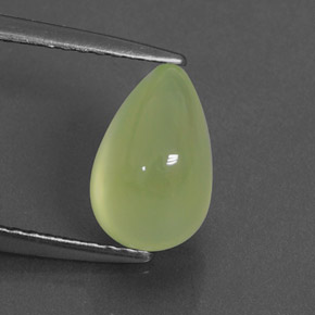 2.38カラットの天然グリーンプレナイト（9.6×6.2 mm・透明）