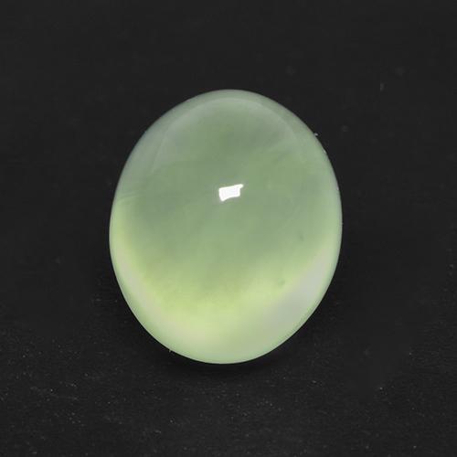 2.08カラットの天然Pale Yellowish Green   プレナイト（8.6×7 mm・オーバルカット）