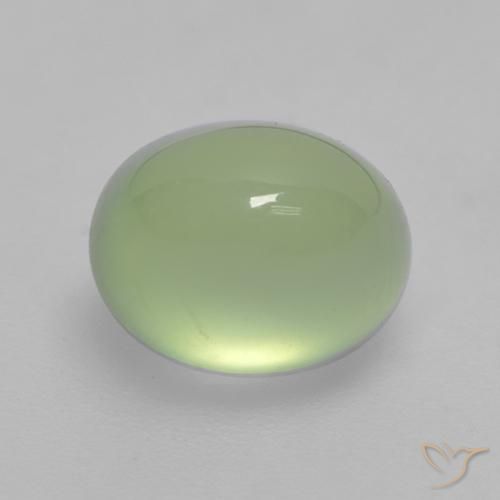 2.70カラットの天然Medium Green プレナイト（8.3×6.7 mm・オーバルカット）