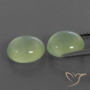 Shop natural 6.96ct Medium Green  プレナイト gems, 楕円形, from 南アフリカ at GemSelect. In stock, global shipping!