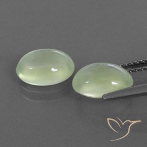 Shop natural 3.01ct Pale Pear Green  プレナイト gems, 楕円形, from 南アフリカ at GemSelect. In stock, global shipping!