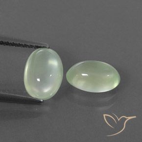 2.46ctw 天然 Pale Pear Green  プレナイト, 楕円形, 透明/半透明