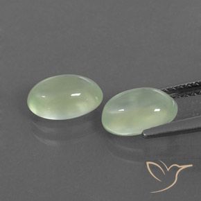 Shop natural 2.46ct Pale Pear Green  プレナイト gems, 楕円形, from 南アフリカ at GemSelect. In stock, global shipping!