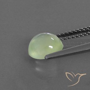 1.86カラットの天然Yellow Green プレナイト、楕円形、透明/半透明