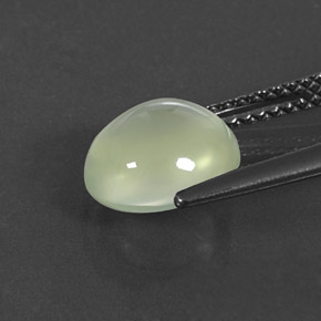 2.61カラットの天然グリーンプレナイト、透明、透明/半透明