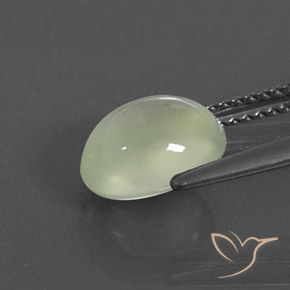 2.60カラットの天然Medium Green プレナイト、楕円形、透明/半透明