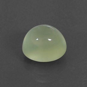 1.88カラットの天然グリーンプレナイト（7.5×6.6 mm・透明）