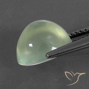 4.09カラットの天然Very Light Green プレナイト、楕円形、透明/半透明