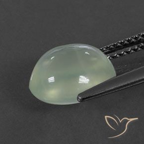 3.38カラットの天然Olive Green プレナイト、楕円形、透明/半透明
