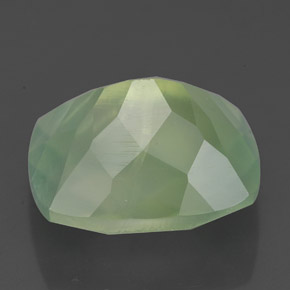 5.67カラットの天然Medium Green プレナイト（12×9.9 mm・透明）