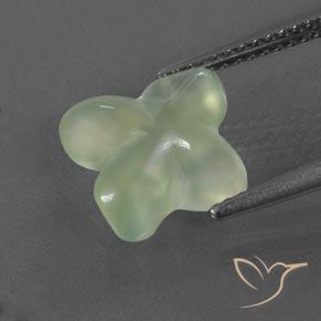 3.40カラットの天然Pale Green プレナイト、フラワーカット、透明/半透明