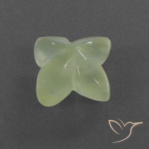 5.43カラットの天然Pale Green プレナイト、フラワーカット、透明/半透明
