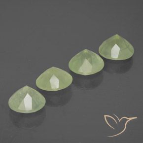 Shop natural 7.08ct 薄いペアーグリーン プレナイト gems, ラウンド, from 南アフリカ at GemSelect. In stock, global shipping!