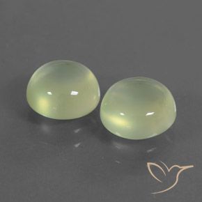Shop natural 3.35ct ミディアムグリーン プレナイト gems, ラウンド, from 南アフリカ at GemSelect. In stock, global shipping!