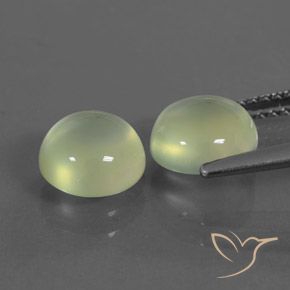 Shop natural 3.35ct ミディアムグリーン プレナイト gems, ラウンド, from 南アフリカ at GemSelect. In stock, global shipping!