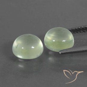 Shop natural 4.36ct 薄いペアーグリーン プレナイト gems, ラウンド, from 南アフリカ at GemSelect. In stock, global shipping!