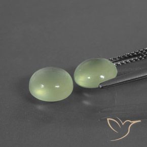 Shop natural 3.88ct 薄いペアーグリーン プレナイト gems, ラウンド, from 南アフリカ at GemSelect. In stock, global shipping!