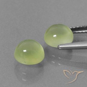 Shop natural 3.37ct ライトグリーン プレナイト gems, ラウンド, from 南アフリカ at GemSelect. In stock, global shipping!