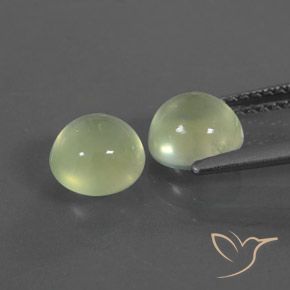 Shop natural 2.67ct 黄みがかったグリーン プレナイト gems, ラウンド, from 南アフリカ at GemSelect. In stock, global shipping!