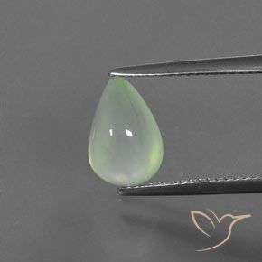 2.80カラットの天然薄い黄がかった緑プレナイト、洋梨の形、透明
