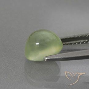 2.65カラットの天然薄いペアーグリーンプレナイト、楕円形、透明/半透明