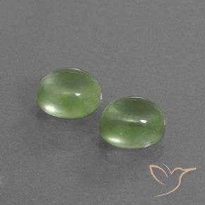 Shop natural 4.86ct 薄いライムグリーン プレナイト gems, 楕円形, from 南アフリカ at GemSelect. In stock, global shipping!