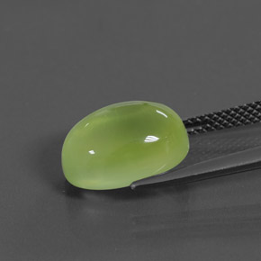 5.82カラットの天然イエローグリーンプレナイト、透明、透明/半透明