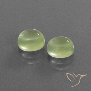 Shop natural 2.91ct ミディアムグリーン プレナイト gems, 楕円形, from 南アフリカ at GemSelect. In stock, global shipping!