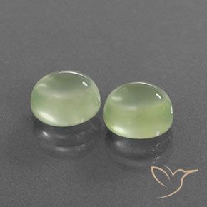 Shop natural 3.94ct ミディアムグリーン プレナイト gems, 楕円形, from 南アフリカ at GemSelect. In stock, global shipping!
