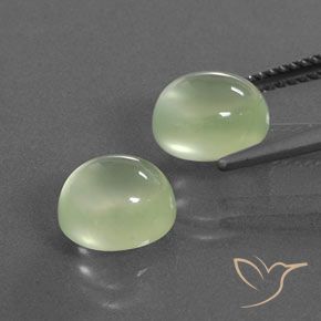 Shop natural 5.78ct 薄いペアーグリーン プレナイト gems, 楕円形, from 南アフリカ at GemSelect. In stock, global shipping!