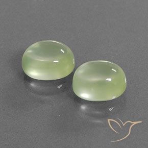 Shop natural 4.64ct 薄いペアーグリーン プレナイト gems, 楕円形, from 南アフリカ at GemSelect. In stock, global shipping!