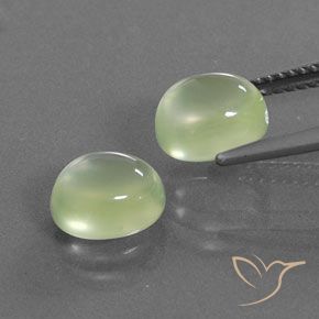Shop natural 4.64ct 薄いペアーグリーン プレナイト gems, 楕円形, from 南アフリカ at GemSelect. In stock, global shipping!