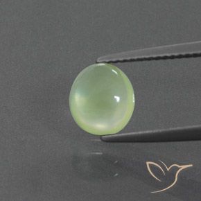 1.76ct 天然 薄いライムグリーン プレナイト, 楕円形, 透明