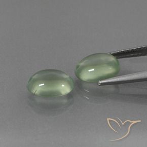 Shop natural 4.18ct ミディアムグリーン プレナイト gems, 楕円形, from 南アフリカ at GemSelect. In stock, global shipping!