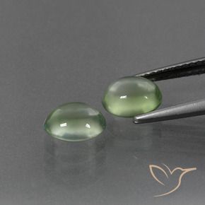 Shop natural 2.36ct ペアーグリーン プレナイト gems, 楕円形, from 南アフリカ at GemSelect. In stock, global shipping!