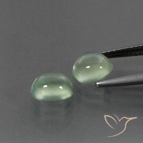Shop natural 2.70ct 薄いペアーグリーン プレナイト gems, 楕円形, from 南アフリカ at GemSelect. In stock, global shipping!