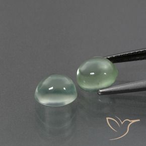 Shop natural 3.16ct 非常に薄い緑 プレナイト gems, 楕円形, from 南アフリカ at GemSelect. In stock, global shipping!