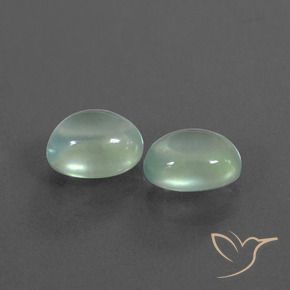 Shop natural 2.74ct 薄いペアーグリーン プレナイト gems, 楕円形, from 南アフリカ at GemSelect. In stock, global shipping!