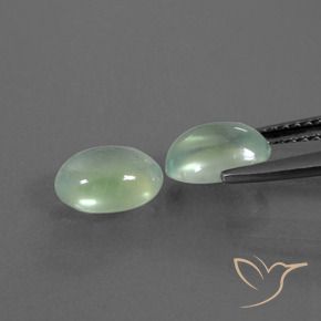 Shop natural 2.39ct 薄いペアーグリーン プレナイト gems, 楕円形, from 南アフリカ at GemSelect. In stock, global shipping!