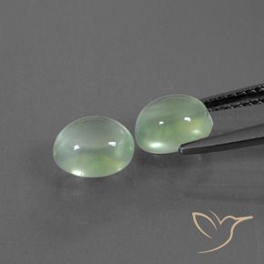 Shop natural 2.78ct 薄いイエローグリーン プレナイト gems, 楕円形, from 南アフリカ at GemSelect. In stock, global shipping!