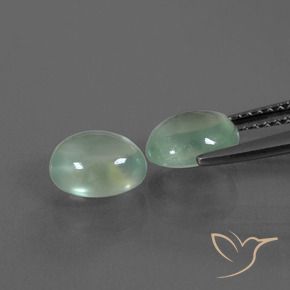 Shop natural 2.91ct 薄いミントグリーン プレナイト gems, 楕円形, from 南アフリカ at GemSelect. In stock, global shipping!