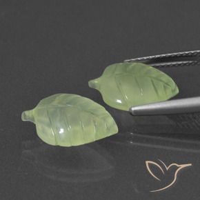 Shop natural 8.94ct イエローグリーン プレナイト gems, ファンシー, from 南アフリカ at GemSelect. In stock, global shipping!